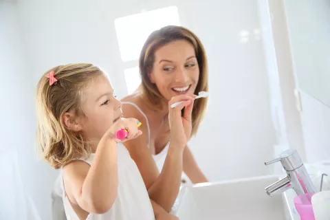 A los chicos les encanta copiar muchas de las cosas que hacen sus padres