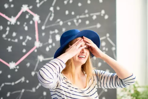 Predicciones 2022: qué te depara para el resto del año de acuerdo a tu signo del zodíaco. Foto: Canva
