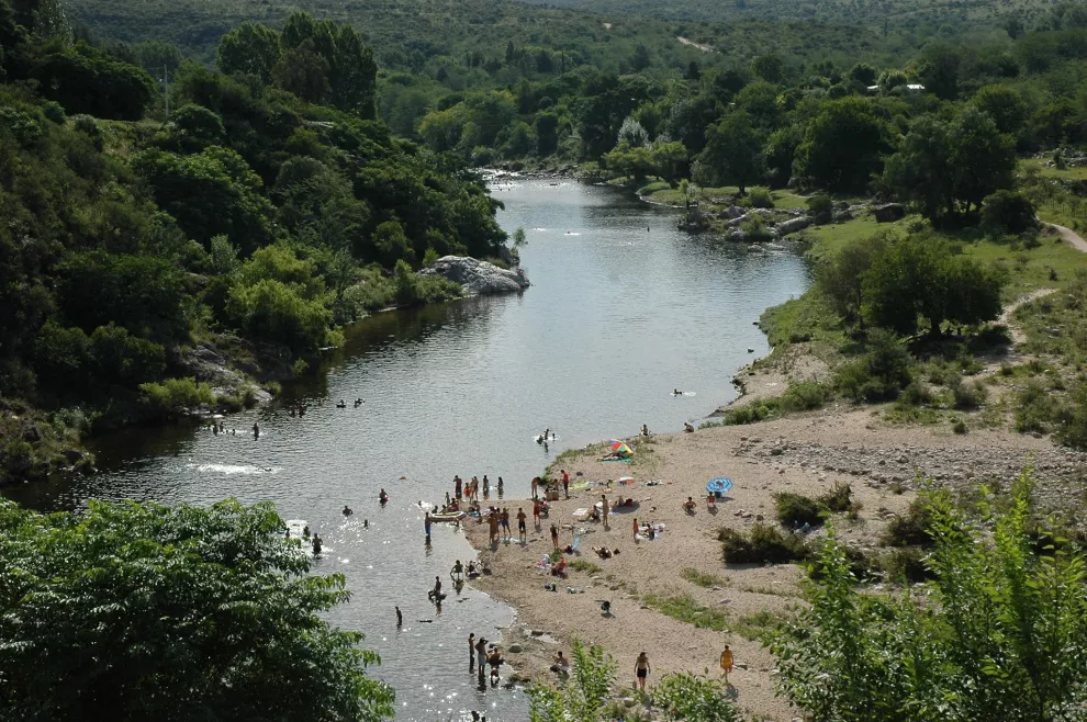 Río Cosquín, uno de los atractivos de las sierras de Córdoba.