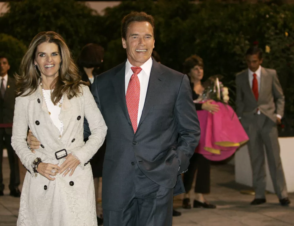 En 2006, el entonces gobernador de California Arnold Schwarzenegger llegaba a la Ciudad de México con la primera dama Maria Shriver. (AP Foto/Marcio José Sánchez, archivo)