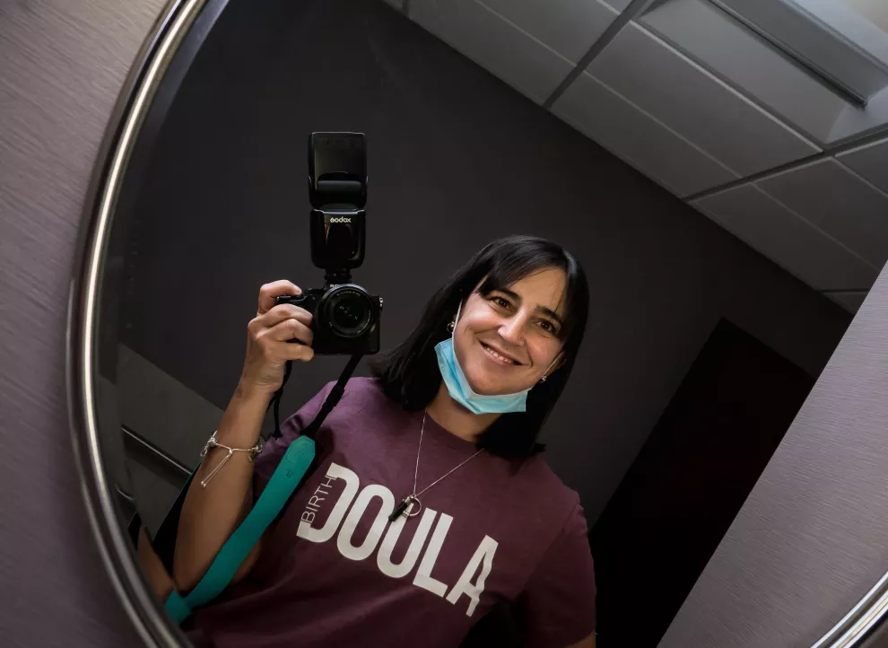 Jacinta Lagos es documentalista de partos y doula en EE.UU.