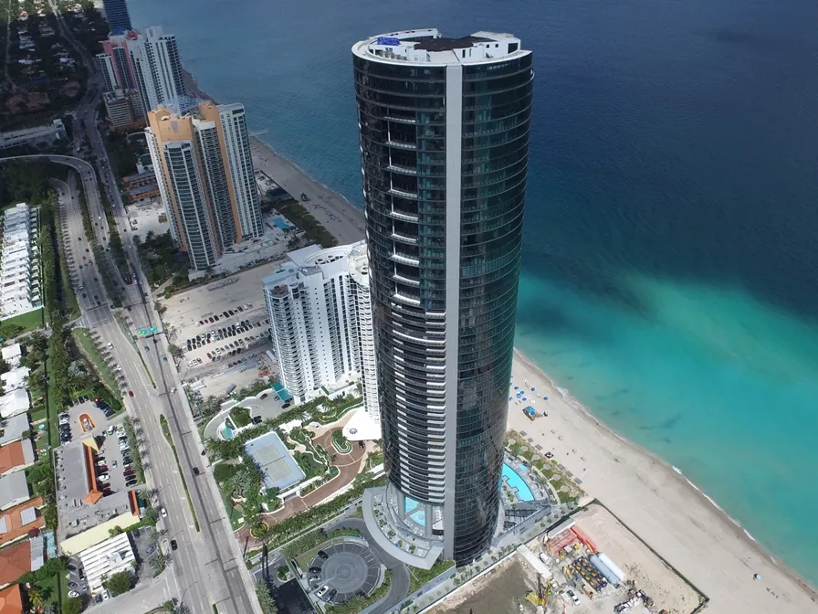 El Porsche Design Tower, complejo donde vivirán los Messi en Miami.