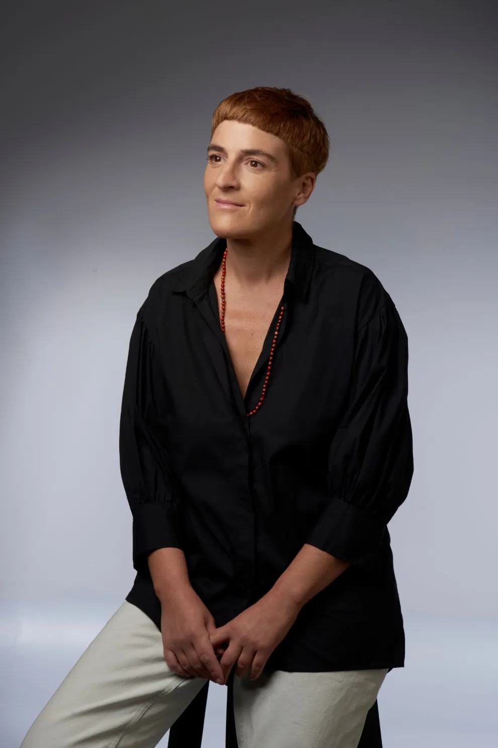 Candela Schamun es intersex, investigó su propia vida y la cuenta en el libro Ese que fui.