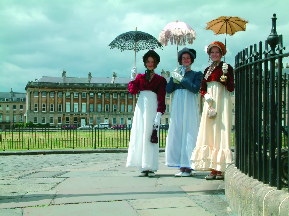 El baile con trajes de época que se realiza cada 22 de junio en Bath para el Jane Austen Festival Regency Costumed Summer Ball