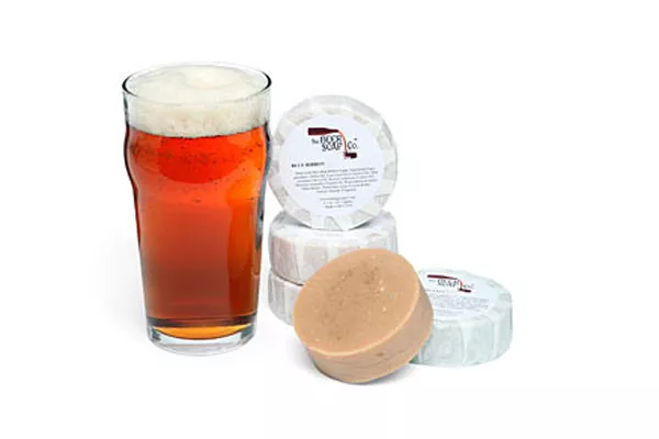 Un nuevo jabón con aroma a cerveza hecho con productos naturales. ¿Qué les parece? ¿Les gustaría oler así?