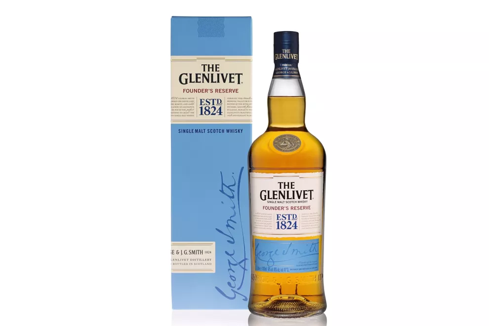Para el papá que disfruta un buen whisky. The Glenlivet Founder’s Reserve es malta cremosa con un toque dulce (Glenlivet, $1408).
