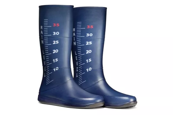 ¡Unas botas que te servirán también de pluviómetro! Por si querés saber cuánto llovió mientras caminás.