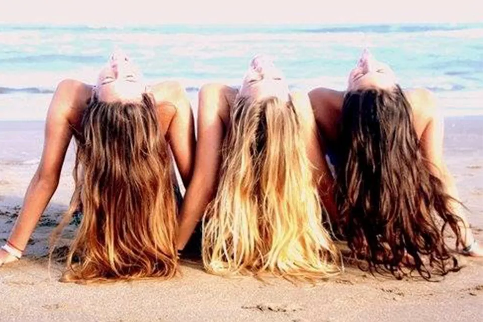 Cómo cuidar el pelo expuesto al sol. Cuatro consejos de experta, básicos para mantener una cabellera sana
